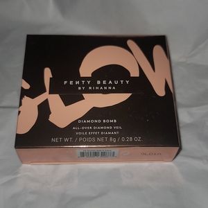 FENTY BEAUTY by Rihanna Diamond Bomb All-Over Diamond Veil - Candy cognac